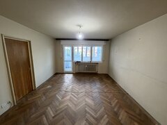 1 Mai, ap. 3 camere, 2 gr. sanitare, balcon, 80 mp, bloc termoizolat, garaj